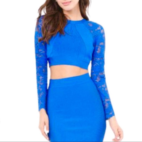 Bebe X Naven Blue Lace Sleeve Fitted Crop Top Small NWT